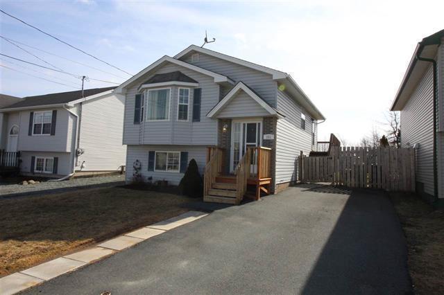 WOW! Detached home close to beached 209 900.00 Call 902-488-0449
