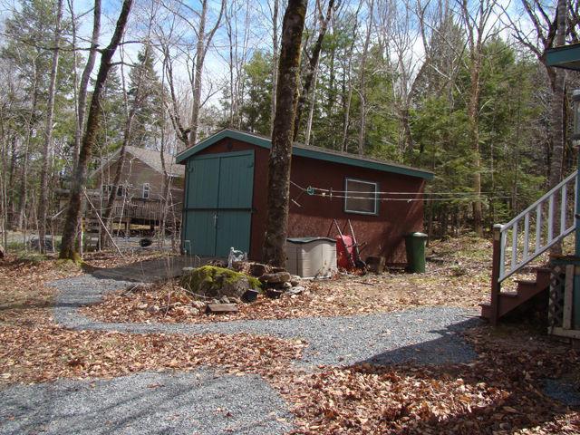 COTTAGE COMPLETELY FURNISHED DEEDED ACCESS LAKE PETER