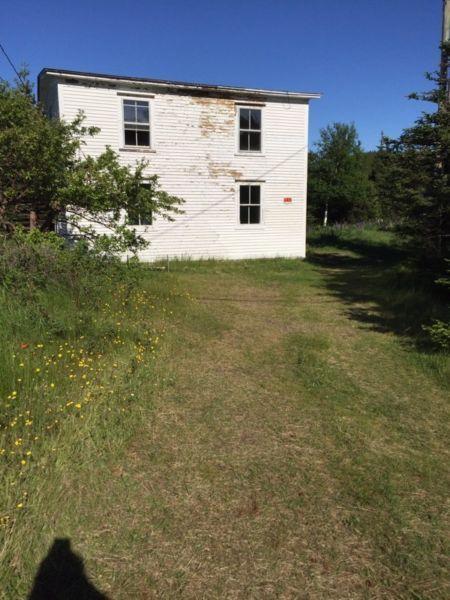 House! Could be Yours (Middle Amherst Cove)