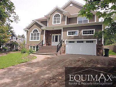 Execitive Family Home on Quiet Street off Bedford Highway