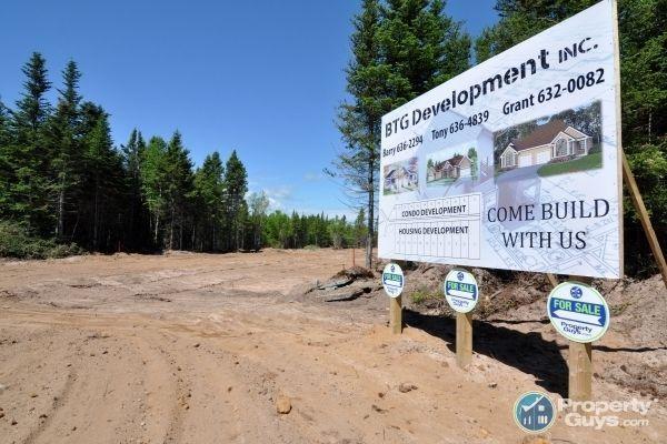 5 85' x 131' lots are ready for development in Deer Lake