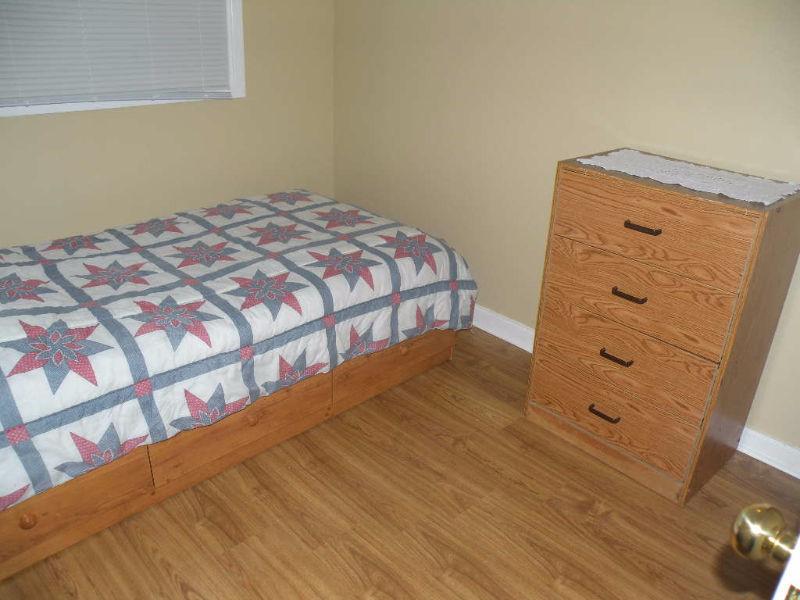 Bedroom for rent On Canada Dr. (MALE) working or student