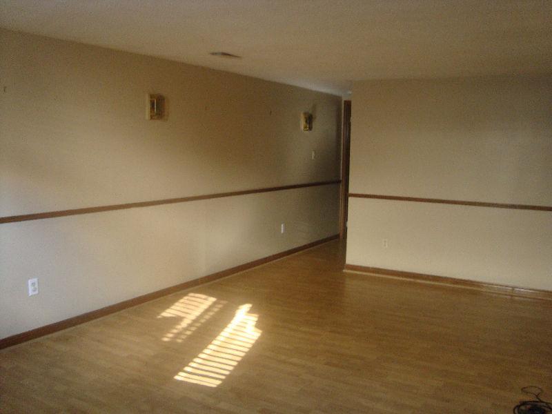 Awesome location mohawk park spacious newly decorated1bdr