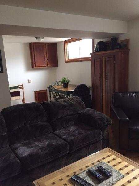 One bedroom apartment with office area available August 1
