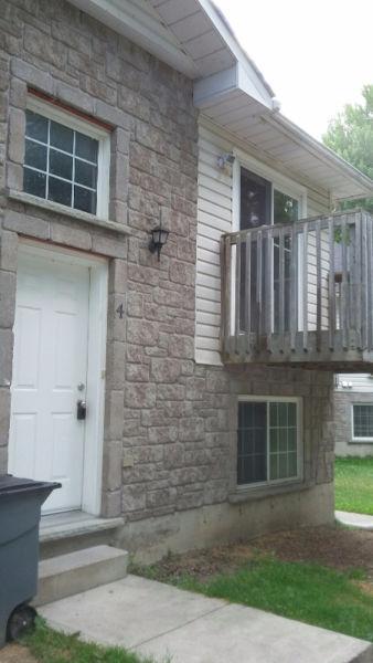 2 bed unit in ORILLIA for rent Aug 1st