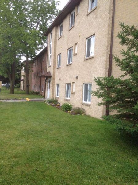 Sept, 2-bdrm with prkg/water/in-suite storage PRESCOTT