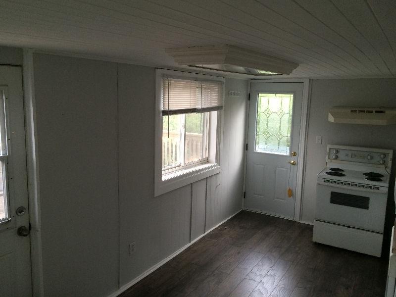 Newly renovated 2 Bedroom apartment - Utilities included