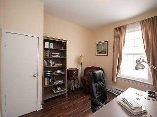 Bright 2 Bedroom Apartment Downtown - Available Sept 1st