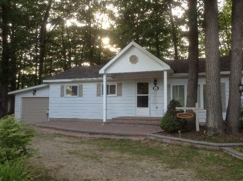 GREAT OPPORTUNITY IN WASAGA BEACH - HOME WITH EXTRA LOT!!!