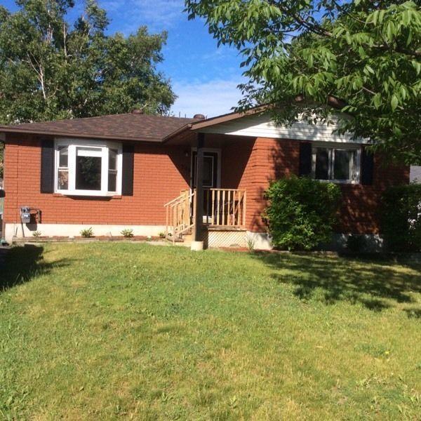 Move in Ready 3 Bedroom Bungalow in Midland $239,500