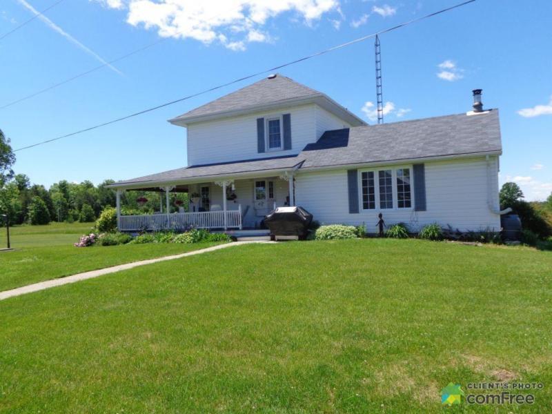 $569,900 - Acreage / Hobby Farm / Ranch for sale in Stirling