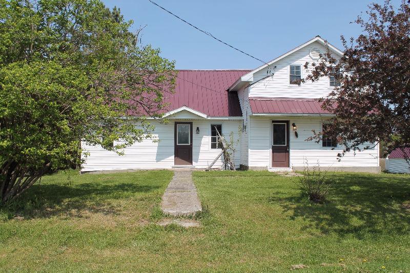 Clean and Bright 3 Bedroom Starter Home $139,000