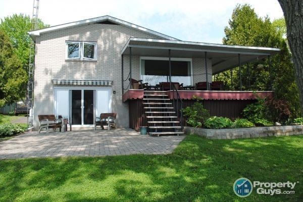 For Sale 1213 Thousand Islands Parkway, Mallorytown, ON