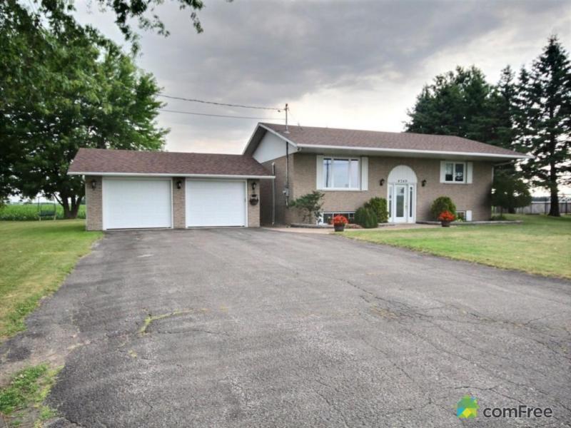 $249,900 - Raised Bungalow for sale in Saint Isidore