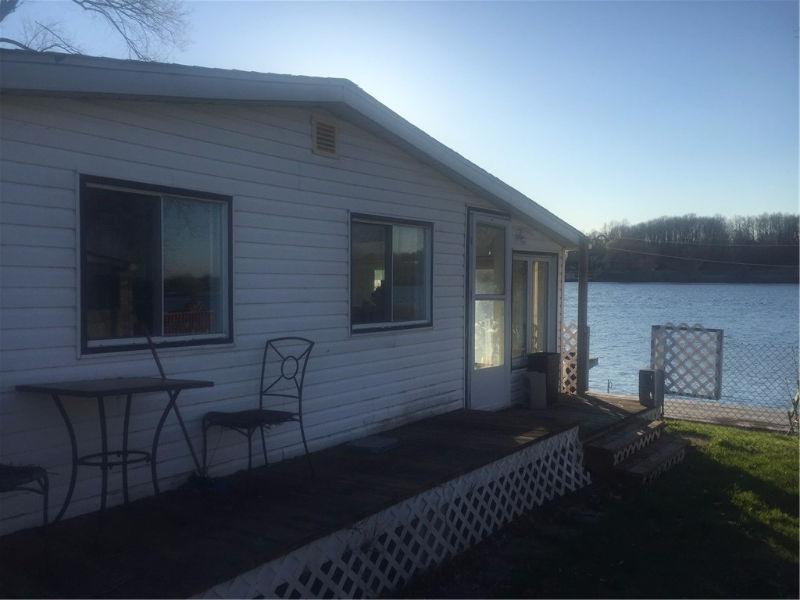 Island Living - Cottage only accessible by water