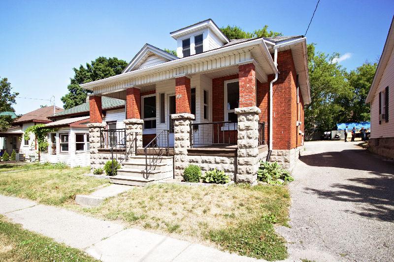 Great Potential, Charming 2-Bdrm Bungalow!