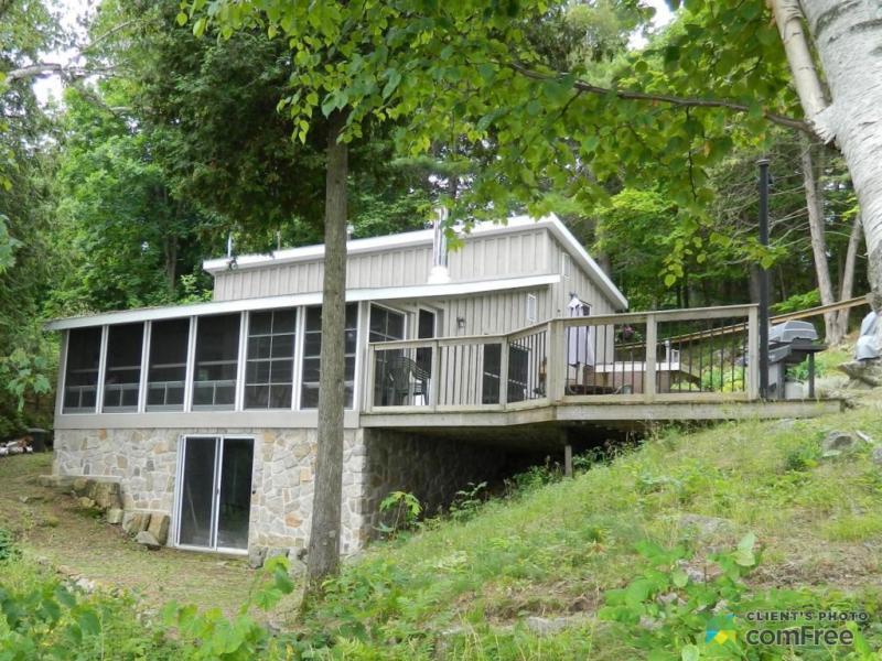 $374,900 - Cottage for sale in South Frontenac