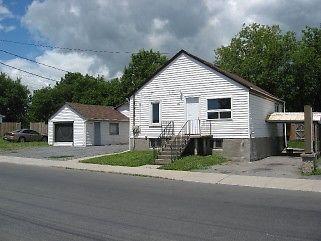 2+1 Bdrm Bungalow, available Aug. 1st, in quiet area in