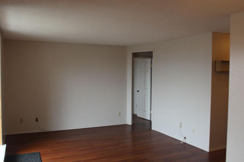 Two Bedroom Apartment Close to New School!!!