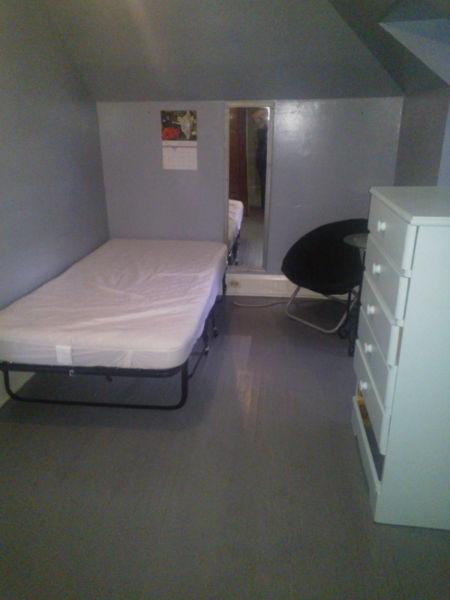 2 Rooms For Rent DOWNTOWN