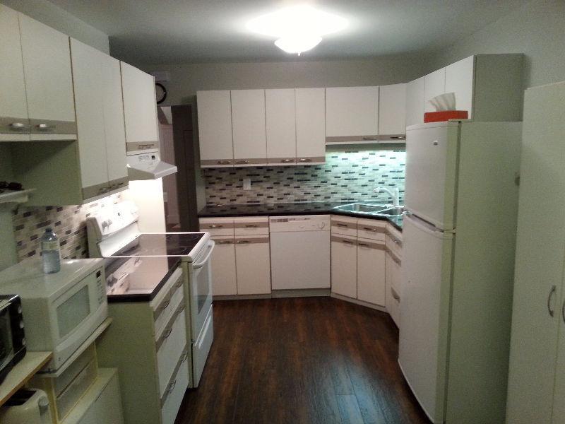 Beautiful Large Student Rental Rooms - Remodeled Home