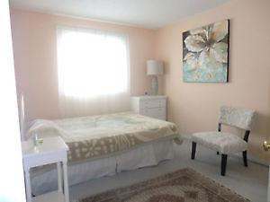 A furnished bedroom-for female students or professionals