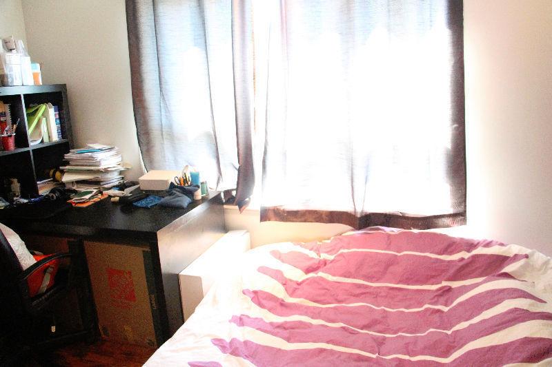 Room for rent (Square One, Cooksville GO, UofT Mississauga)
