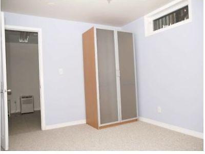 Sept 1st---bedroom in 3 BR apartment near downtown