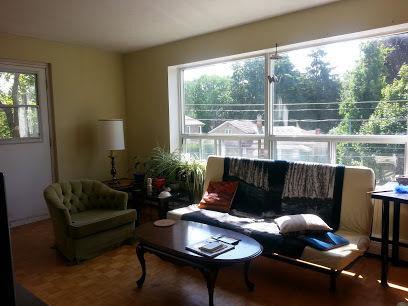 Starting Sept: 2 Bedroom apartment: Looking for 1 roommate