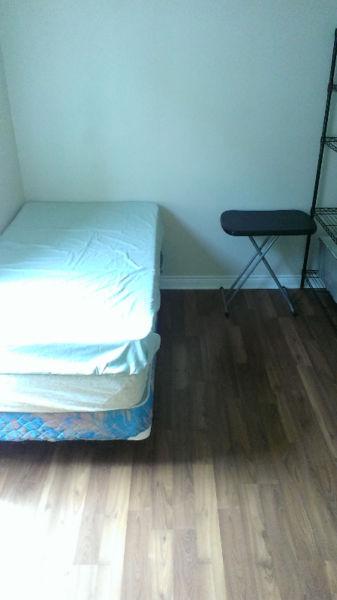 $450/mo room...Available July (Kensington & Cannon )