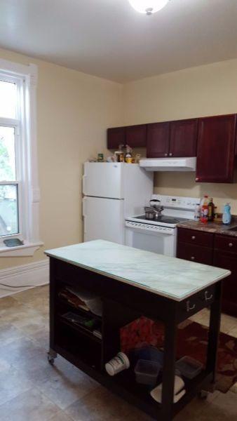 Furnished rooms Queens Grad/RMC International Students