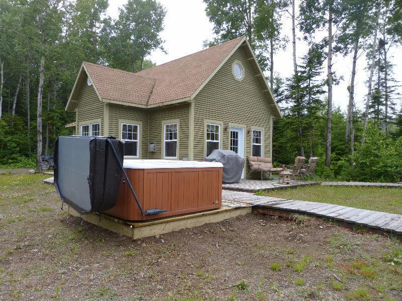 Chalet rental, at St-Simon de Rimouski Bas St-Laurent, Hot tube