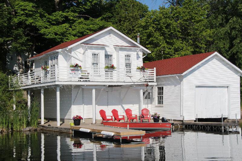 Cottage Rental - Beautiful Boathouse