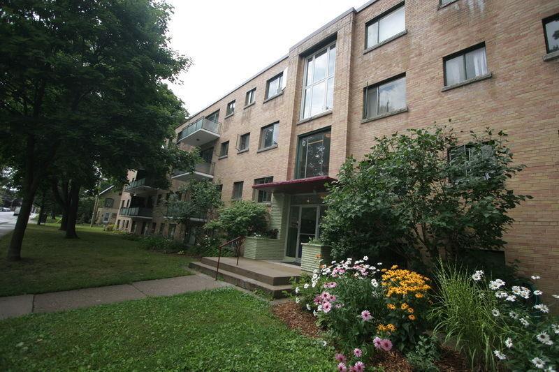 Wortley Village 1 Bedroom Hardwood Floors and Controlled Entry