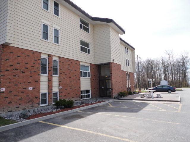 BLIND RIVER 1 BDRM APT IMPERIAL COURT - 1/2 of First Months Rent