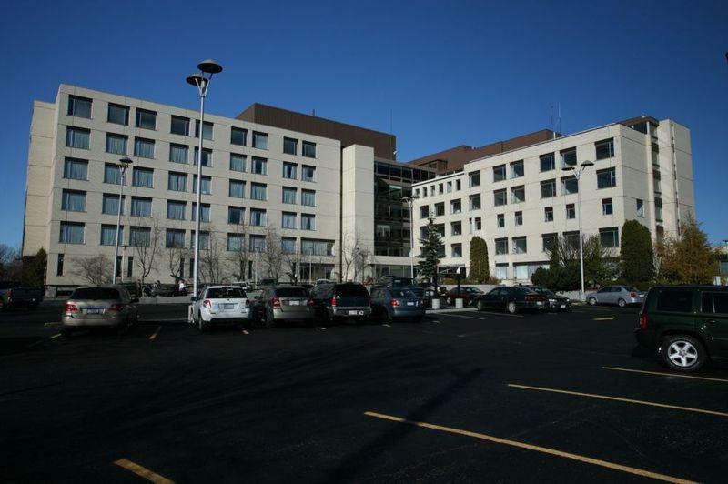 SENIOR ONE AND TWO BEDROOMS AVAILABLE AT MCKELLAR PLACE