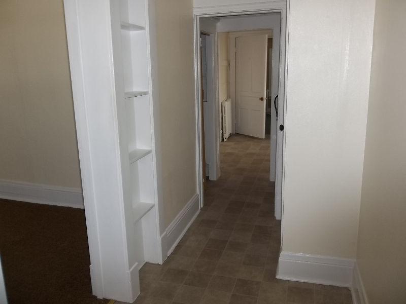 CENTRAL CLEAN TWO BEDROOM APARTMENT