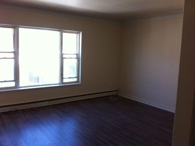 Large 2 bed unit- 245 Mattawa St ---INCLUSIVE!!!