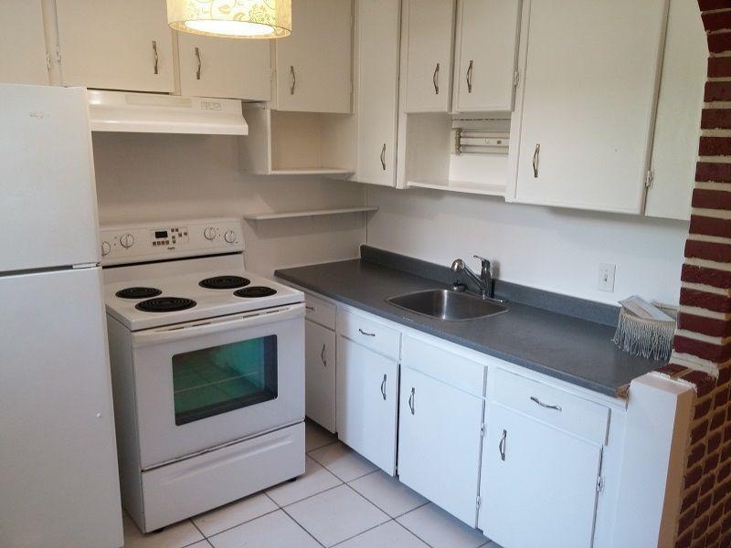 Large and Affordable Two Bedroom Apartment Near Downtown