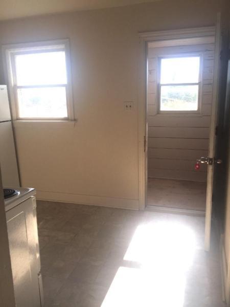 2 BDRM  | STUDENTS | RENOVATED