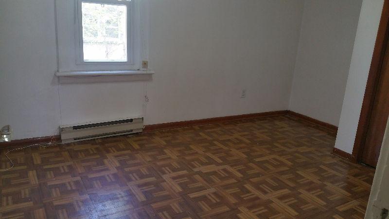 Whittaker Top Floor -Two Bedroom Apartment for Rent