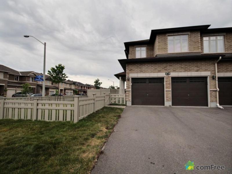 $397,500 - Townhouse for sale in Kanata