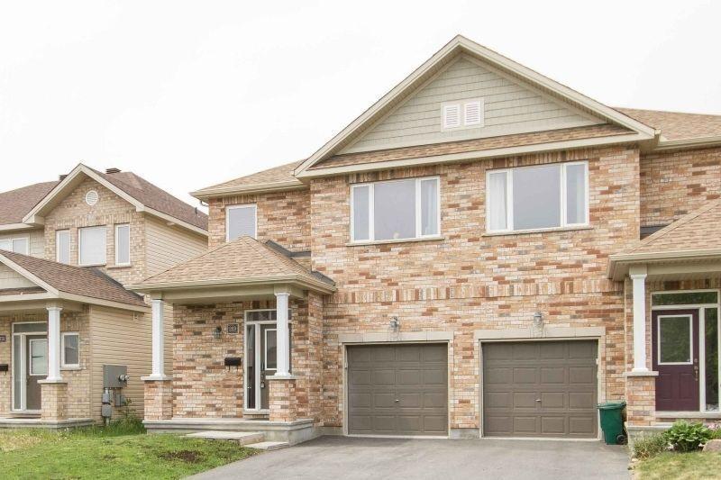 Stunning 3 Bed, 3 Bath Semi-Detached Home in Barrhaven!