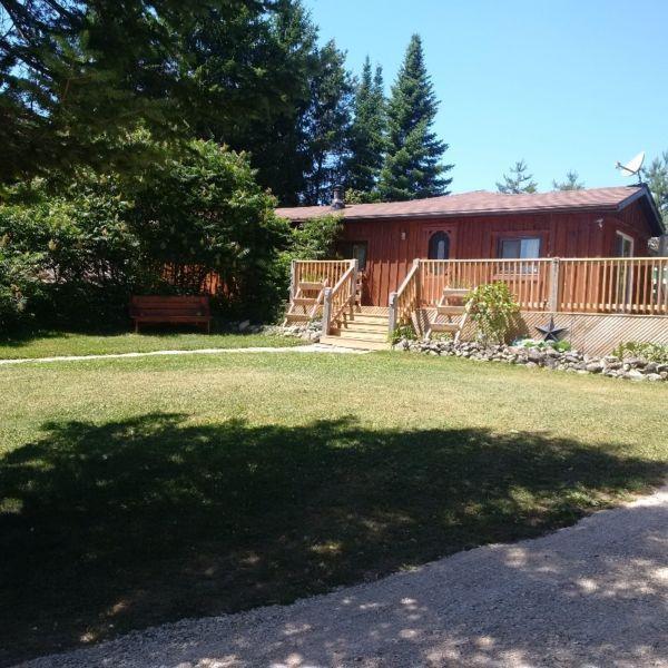 OPEN HOUSE--MINUTES TO WILLIAMS LAKE--FRIDAY 5:30-7PM