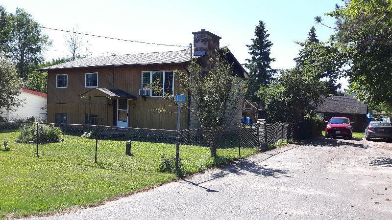 **HOUSE FOR SALE WITH PICTURESQUE VIEWS OF SEARCHMONT RESORT**