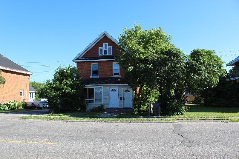 NEW LISTING - 172 CATHCART STREET