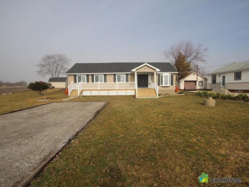 $359,000 - Country home for sale in Dunnville