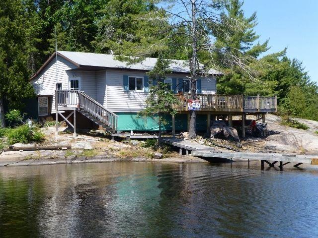 Boat Access Cottage on Shanty Bay Lake Nipissing Monetville, Ont