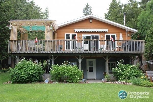 For Sale 1040 Bay Estates Road South Manitoulin Island, Sheguian