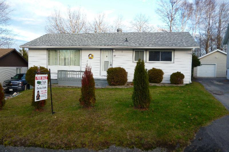 JUST REDUCED! GREAT DETACHED BUNGALOW IN ELLIOT LAKE !!!